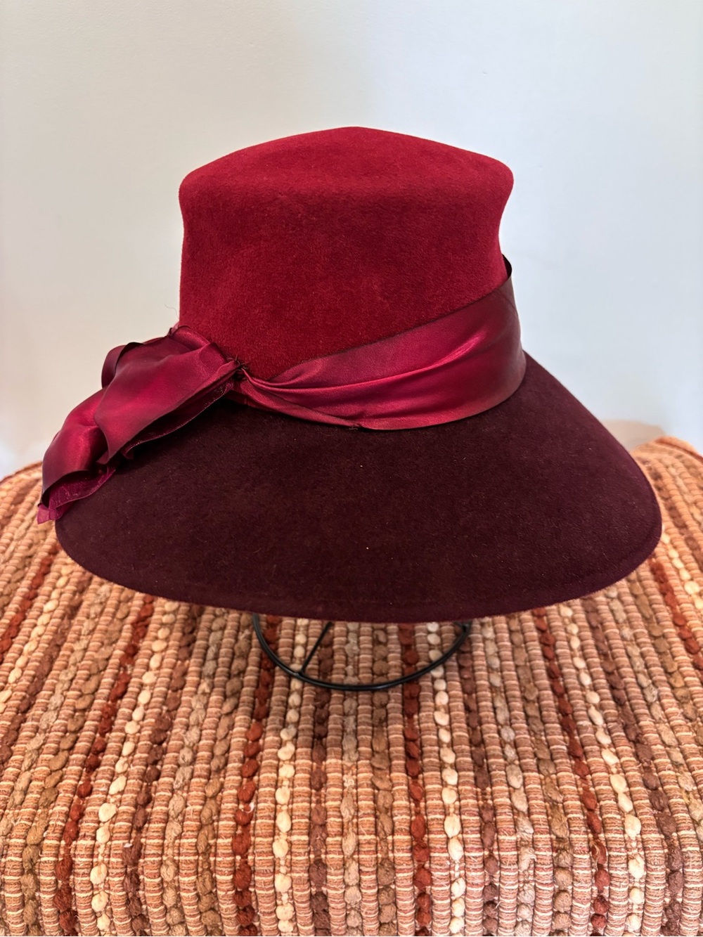 Louise Green Wool Felt Wide Brim Hat Burgundy Colorblock Satin Statement Derby - Picture 3 of 11